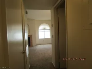 Photo #5: 2311732 Listing 