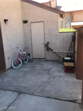 Photo #1: 2311737 Listing 