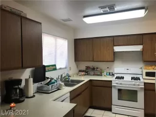 Photo #2: 2311737 Listing 