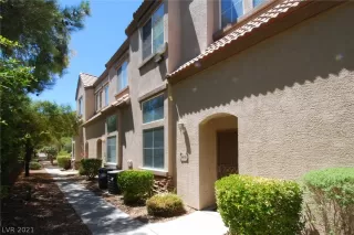 Photo #1: 2311749 Listing 