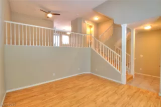 Photo #2: 2311749 Listing 