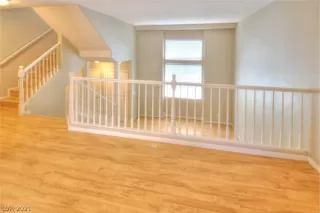 Photo #3: 2311749 Listing 