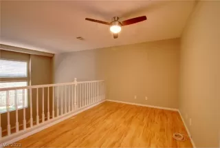 Photo #5: 2311749 Listing 