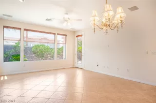 Photo #4: 2311753 Listing 