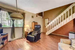 Photo #4: 2311757 Listing 