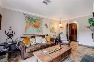 Photo #4: 2311764 Listing