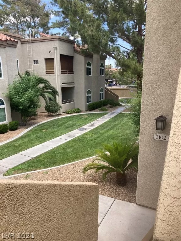 MLS: 2311769 Condo For Sale
