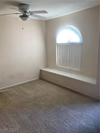 Photo #3: 2311769 Listing