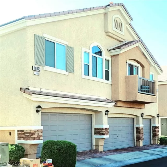 MLS: 2311771 Condo For Sale