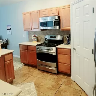 Photo #3: 2311771 Listing 