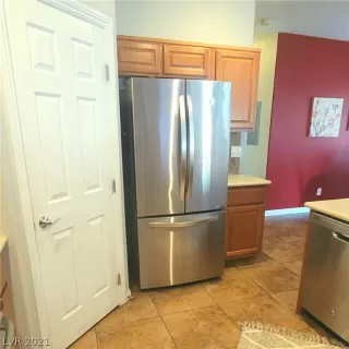 Photo #5: 2311771 Listing 