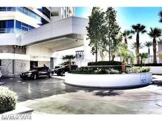 Photo #2: 2311774 Listing