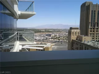 Photo #4: 2311774 Listing