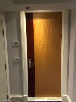 Photo #5: 2311774 Listing