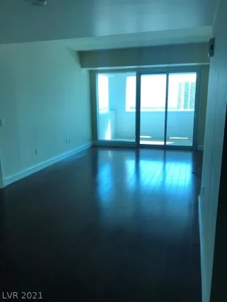 Photo #6: 2311774 Listing