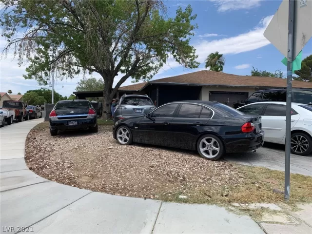 MLS: 2311775 Condo For Sale
