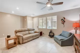 Photo #4: 2311835 Listing 