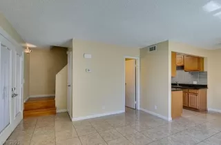 Photo #2: 2311850 Listing 