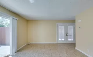 Photo #4: 2311850 Listing 