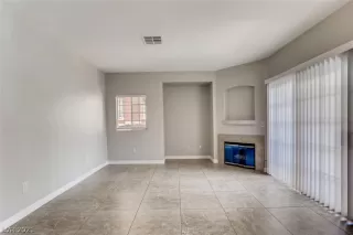 Photo #5: 2311862 Listing 