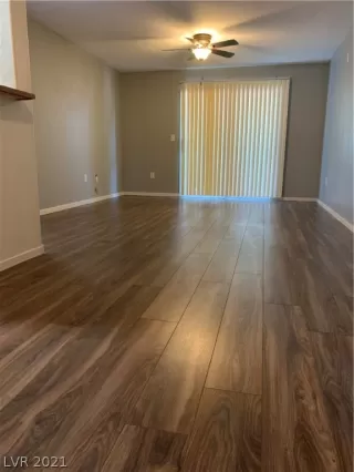 Photo #3: 2311865 Listing