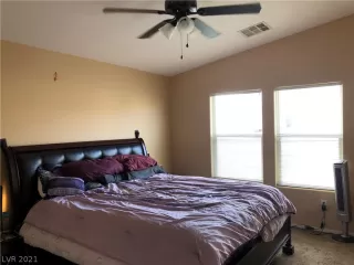 Photo #5: 2311884 Listing