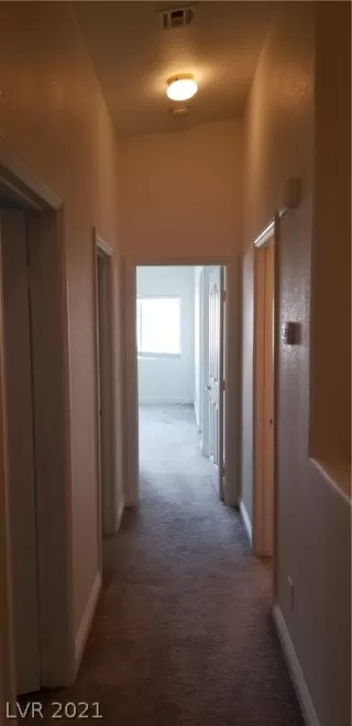 Photo #4: 2311892 Listing