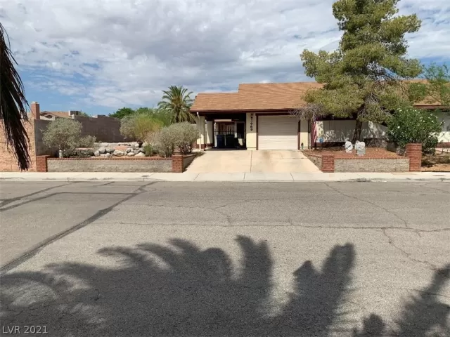 MLS: 2311923 Condo For Sale