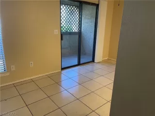 Photo #3: 2311954 Listing 