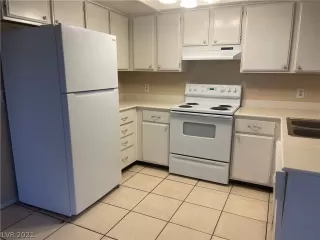 Photo #4: 2311954 Listing 