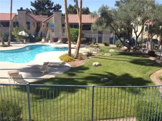 Photo #1: 2311958 Listing