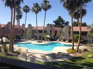 Photo #2: 2311958 Listing