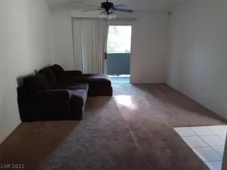 Photo #5: 2311993 Listing