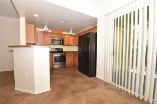 Photo #1: 2311995 Listing 