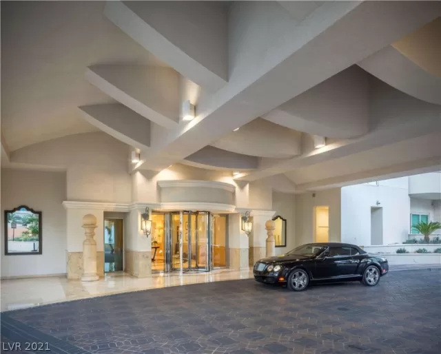 MLS: 2312030 Condo For Sale