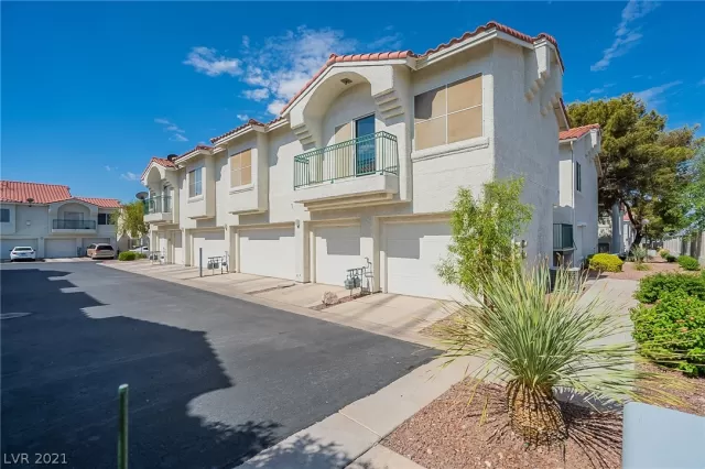 MLS: 2312031 Condo For Sale