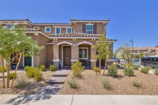 Photo #2: 2312072 Listing