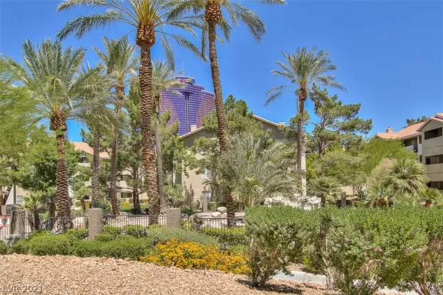 MLS: 2312100 Condo For Sale