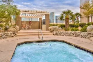 Photo #2: 2312100 Listing