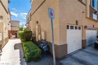 Photo #3: 2312109 Listing 