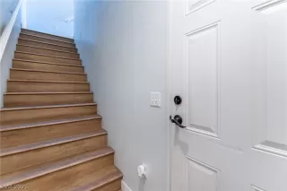 Photo #4: 2312109 Listing 