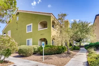 Photo #2: 2312120 Listing