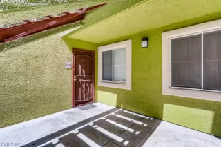 Photo #3: 2312120 Listing