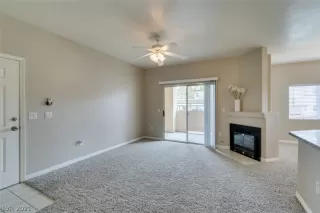 Photo #4: 2312150 Listing