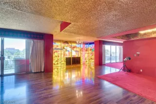 Photo #4: 2312209 Listing