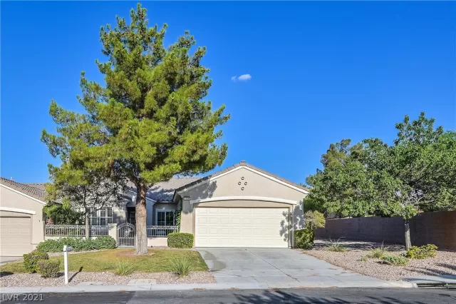 MLS: 2312230 Condo For Sale