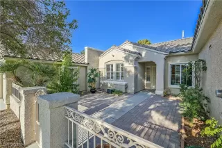 Photo #1: 2312230 Listing 