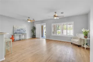 Photo #3: 2312230 Listing 