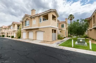 Photo #1: 2312264 Listing