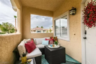 Photo #3: 2312264 Listing